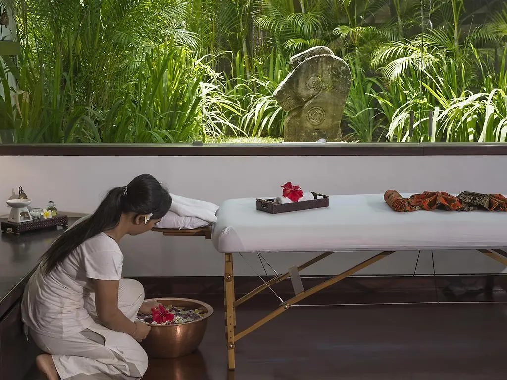 The Layar - Designer Villas And Spa, Chse Certified Seminyak
