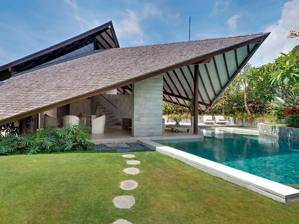 The Layar - Designer Villas And Spa, Chse Certified Seminyak