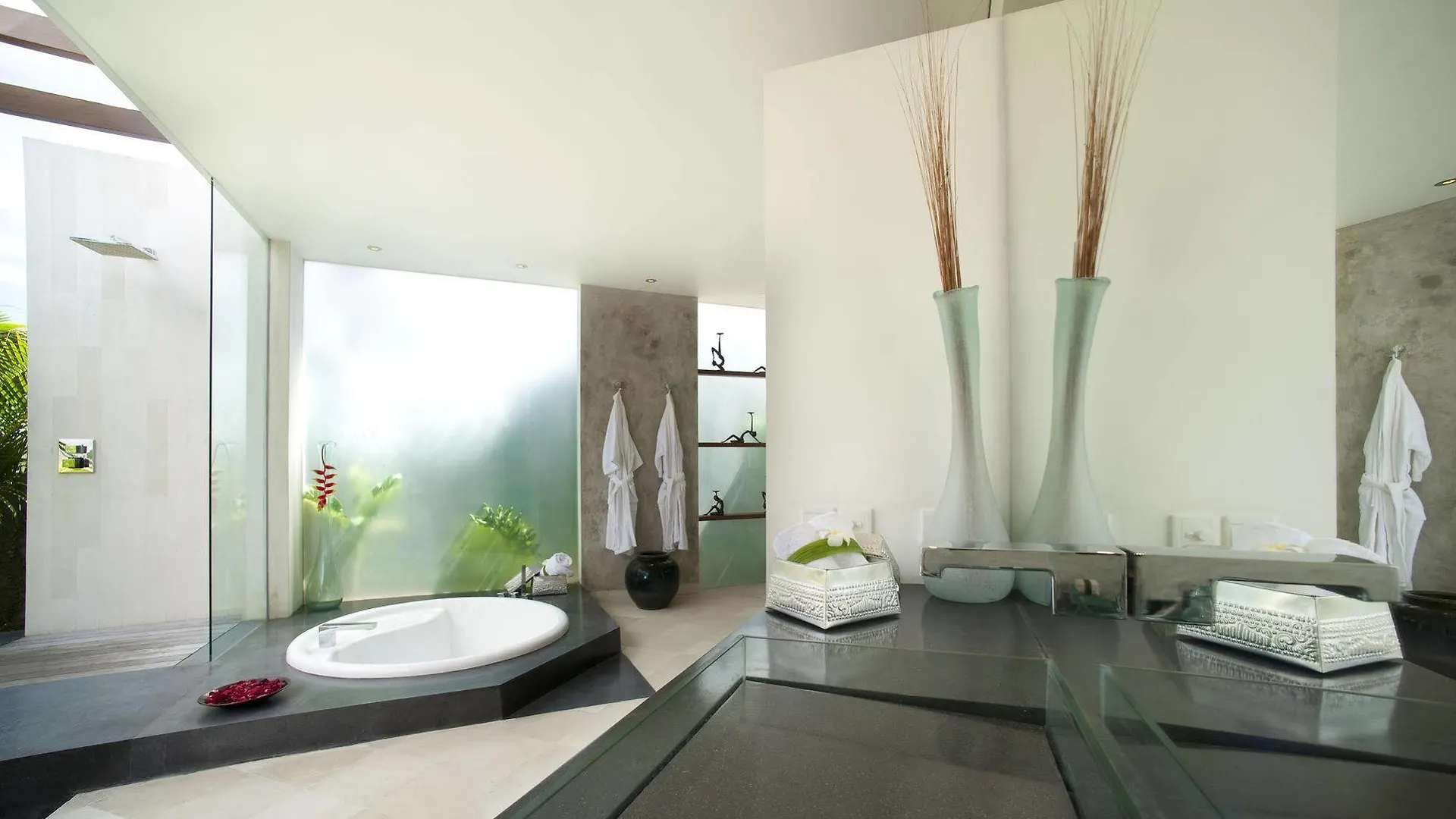 The Layar - Designer Villas And Spa, Chse Certified Seminyak