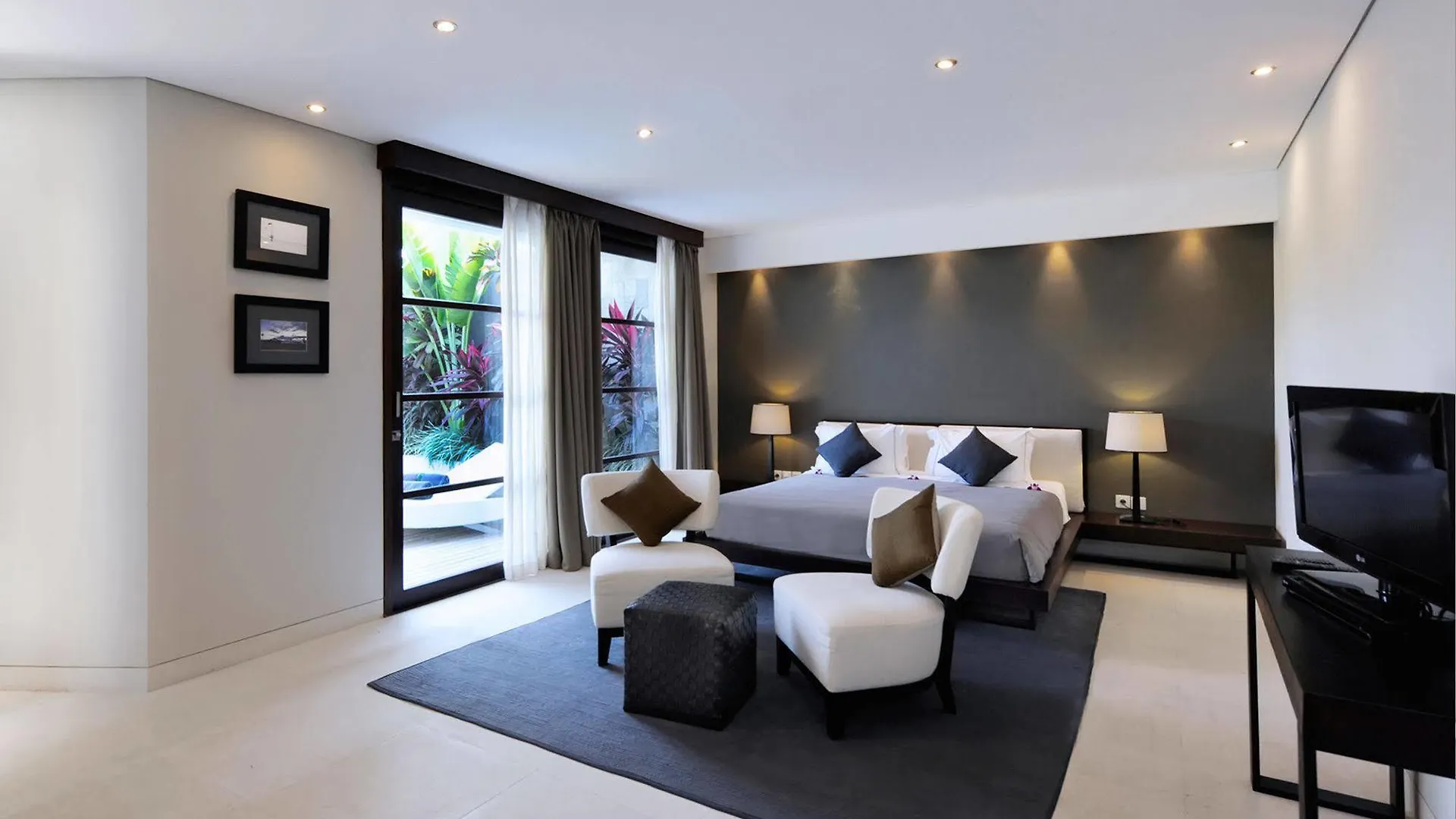 The Layar - Designer Villas And Spa, Chse Certified Seminyak